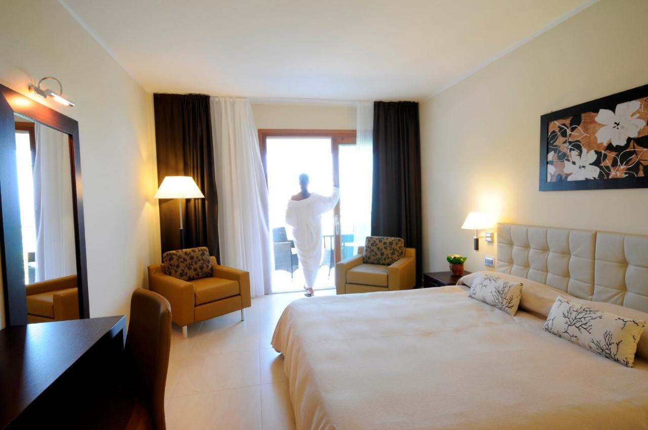 Hotel Pugnochiuso Del Faro